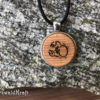 Holzschmuck Anhänger Sternzeichen Krebs Buche Silberfassung