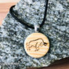 Holzschmuck Anhänger Sternzeichen Stier Fichte Silberfassung