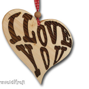 Herz aus Fichten-Holz mit "I love you"