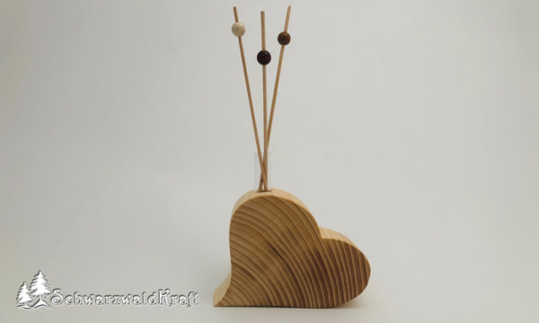 Herz-Vase aus Holz, Fichte
